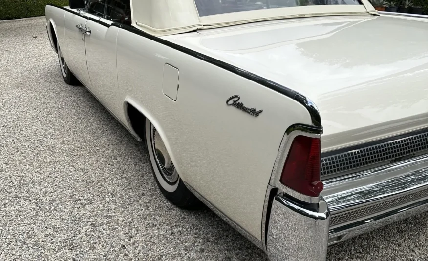 Lincoln Continental Convertible 1964